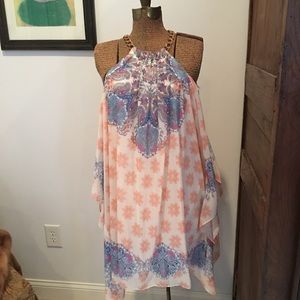 Handkerchief style halter top.